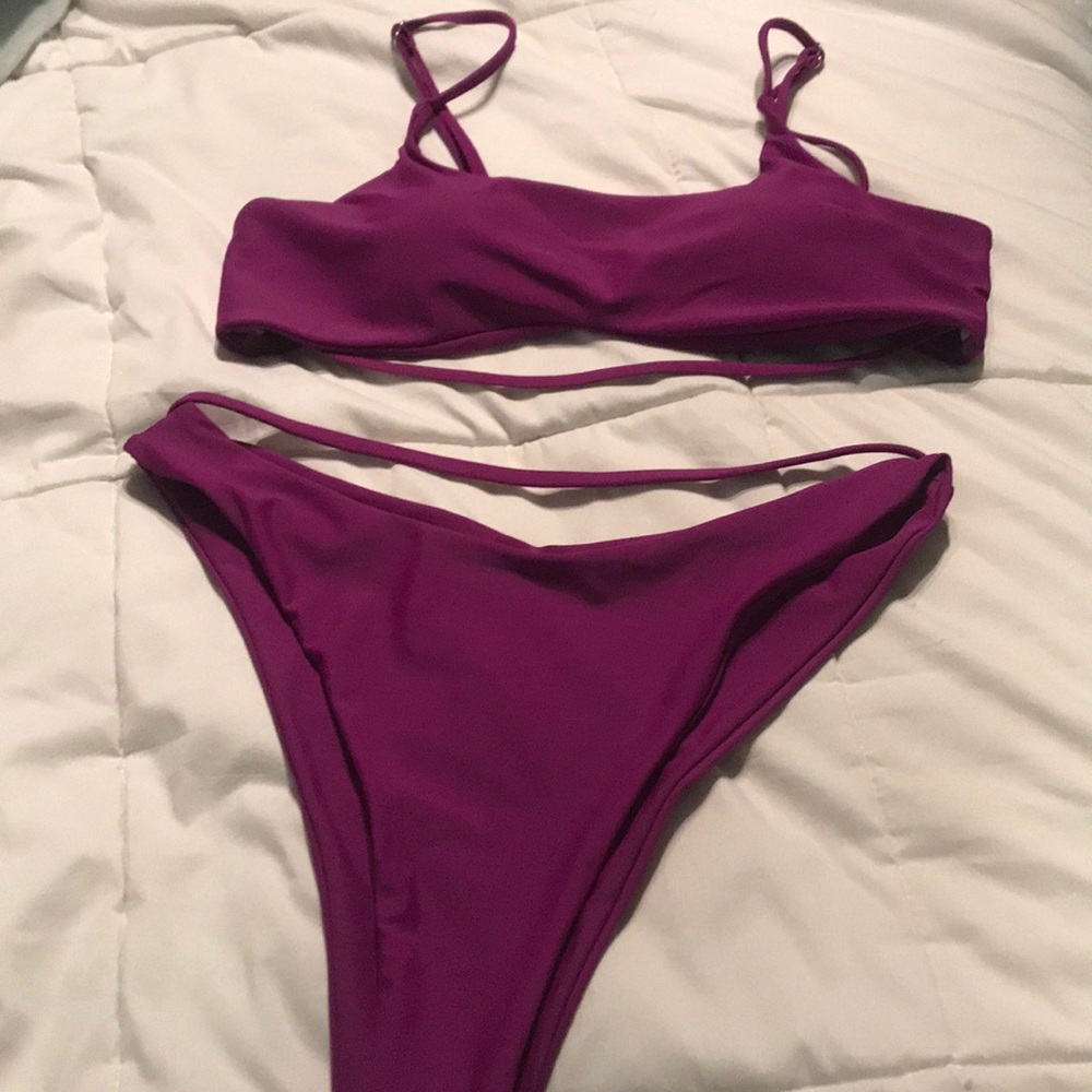 Purple strappy bikini🤩
